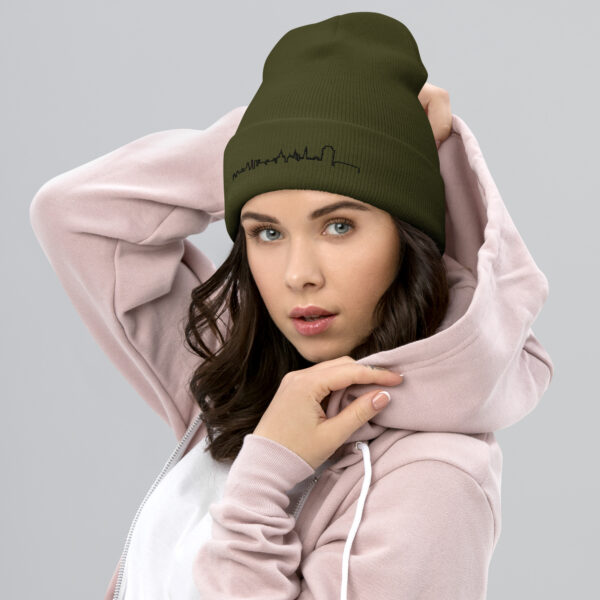 Umgeschlagene Beanie – München Skyline in 3D-Stickerei